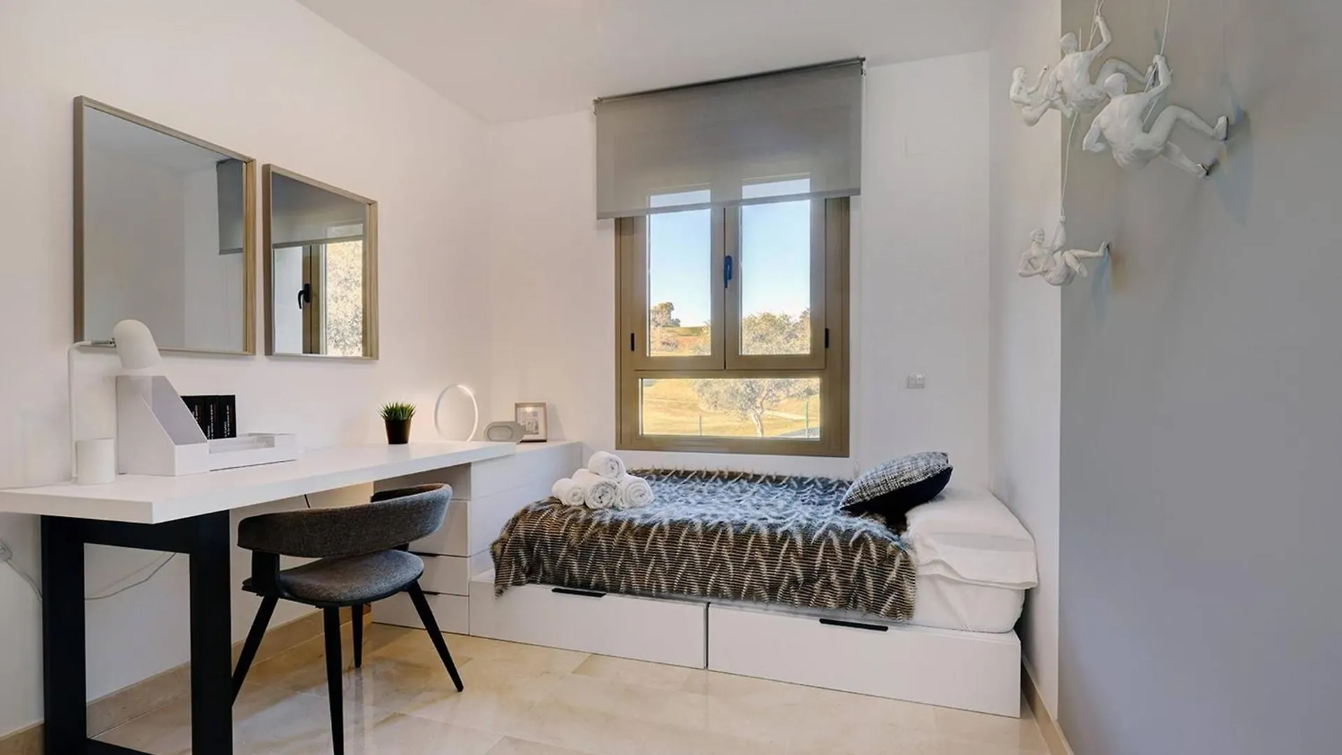 007 Modern 3 Bed Frontline Golf Townhouse In La Cala Golf Resort With Mountain Views Malaga Spain