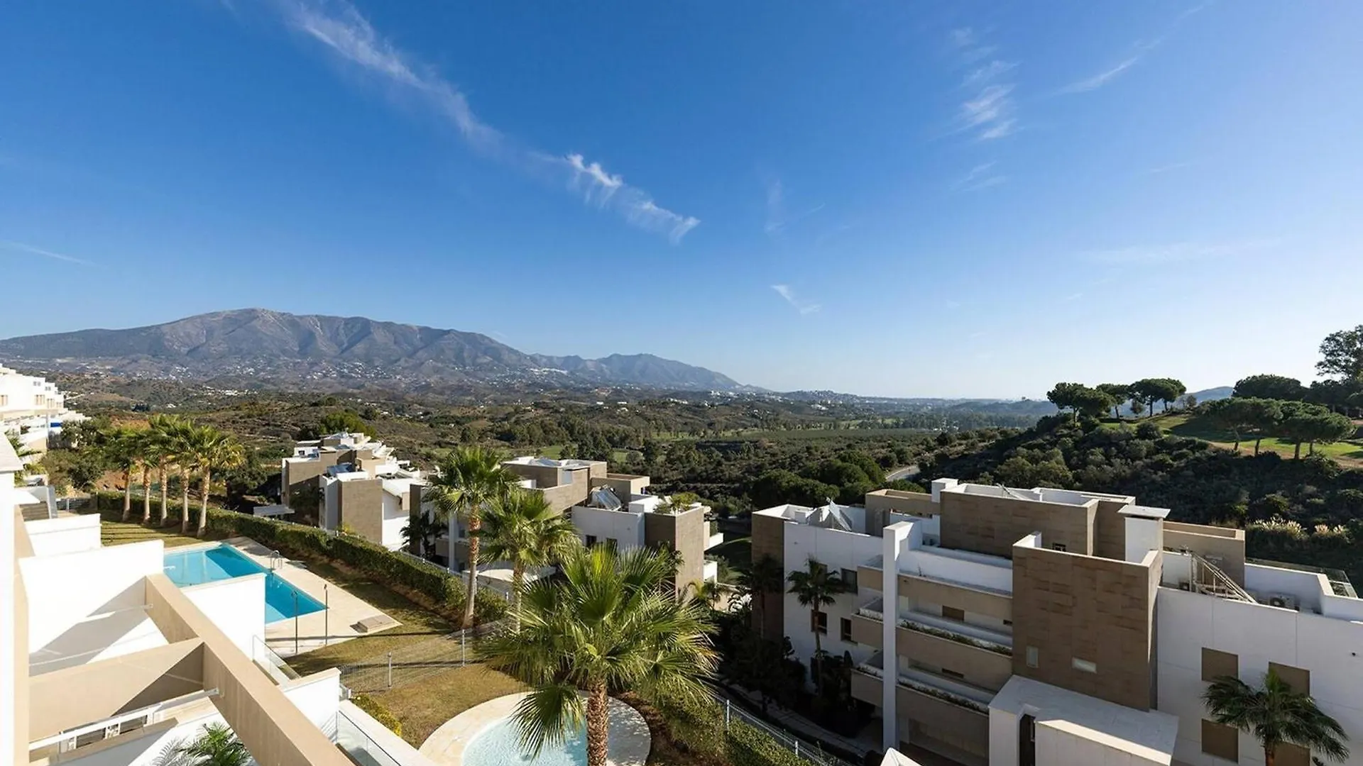 007 Modern 3 Bed Frontline Golf Townhouse In La Cala Golf Resort With Mountain Views Malaga Holiday home