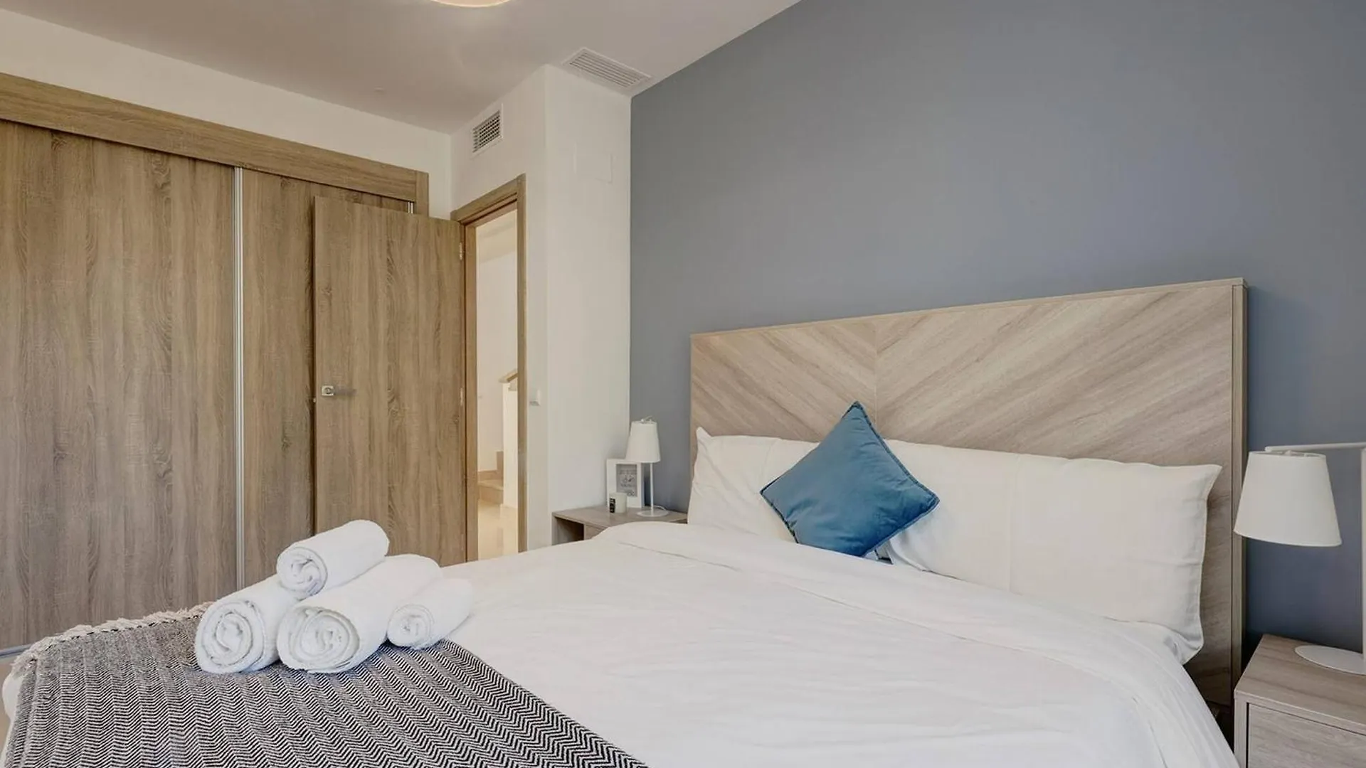 Holiday home 007 Modern 3 Bed Frontline Golf Townhouse In La Cala Golf Resort With Mountain Views Malaga